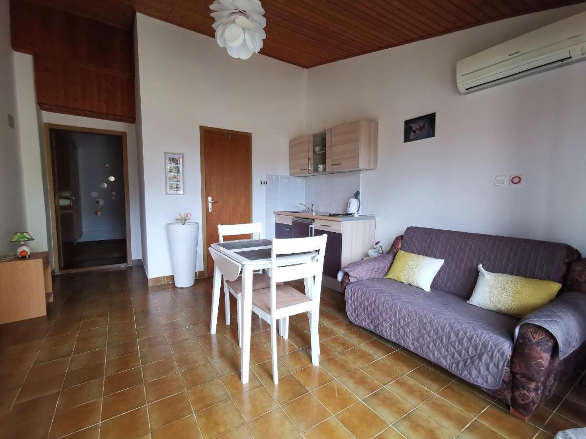 Apartmani Koin 메덜린 외부 사진