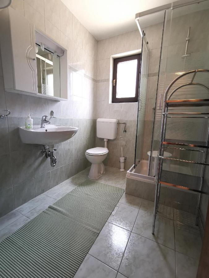 Apartmani Koin 메덜린 외부 사진
