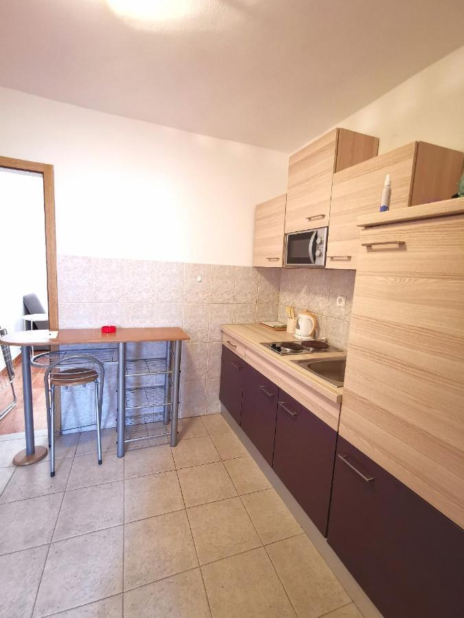 Apartmani Koin 메덜린 외부 사진