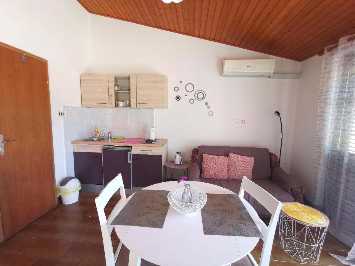 Apartmani Koin 메덜린 외부 사진