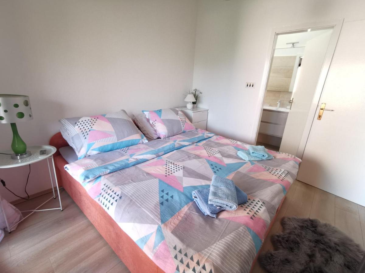 Apartmani Koin 메덜린 외부 사진